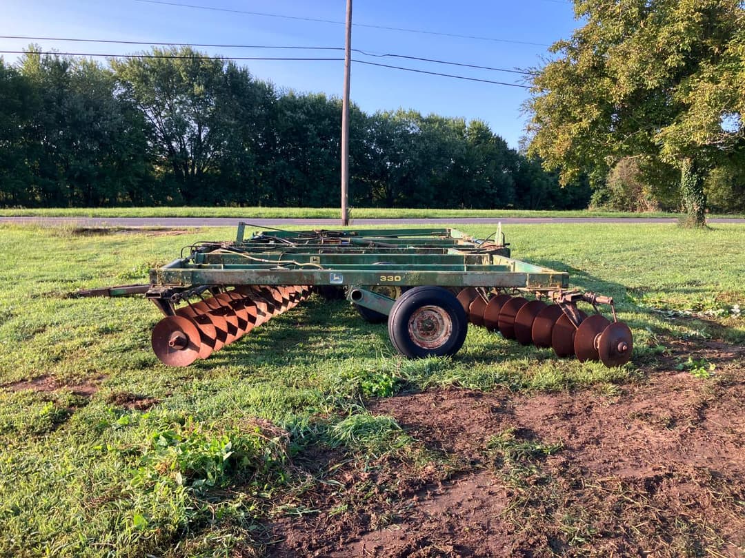 Image of John Deere 330 Image 1