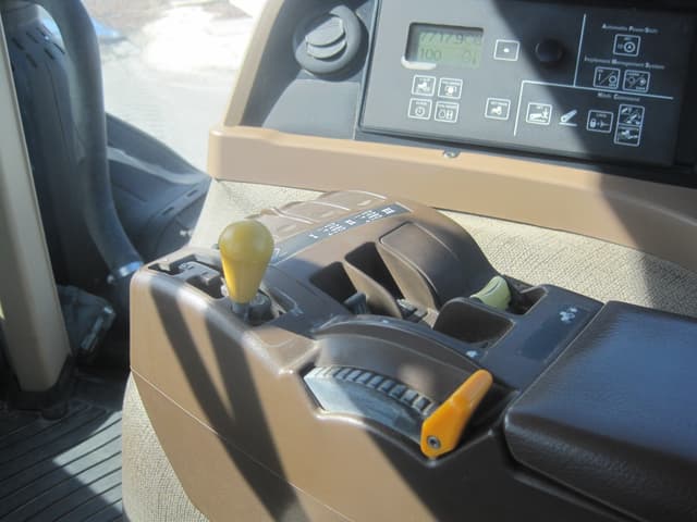 Image of John Deere 9230 equipment image 2