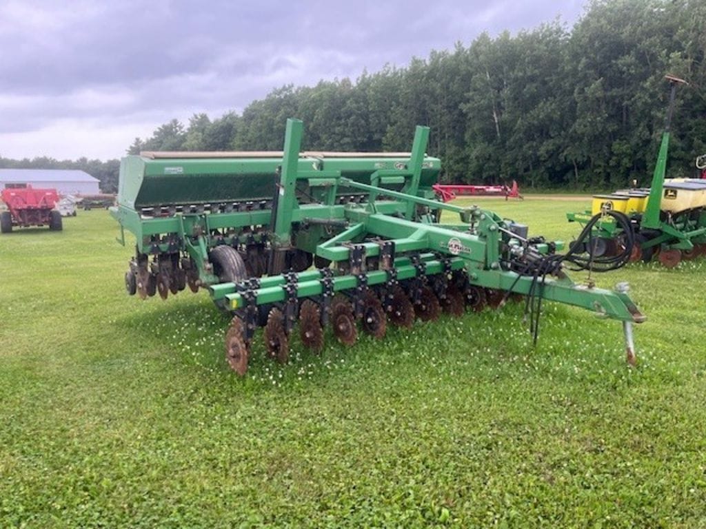 Great Plains 1510 Equipment Image0