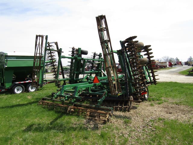 Image of Great Plains 2400TM-24 equipment image 4