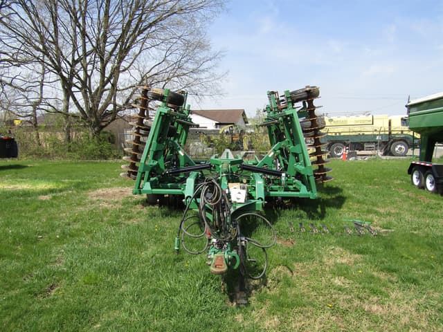 Image of Great Plains 2400TM-24 equipment image 2