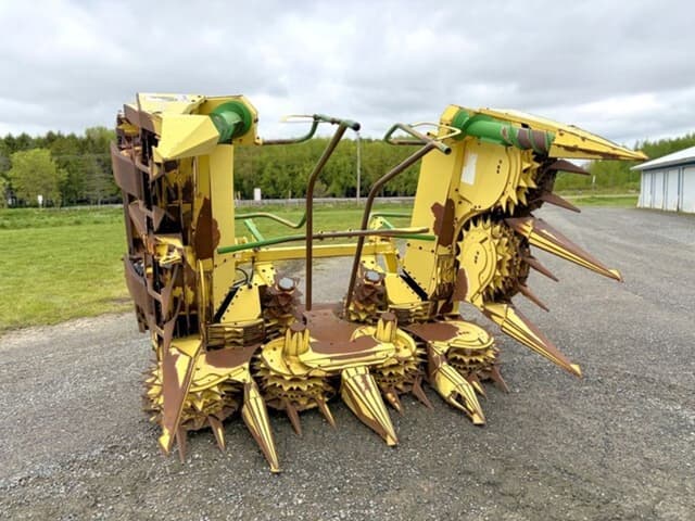 Image of John Deere 688 equipment image 1