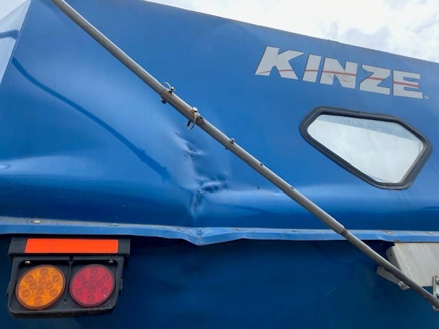 2013 Kinze 1100 Equipment Image0
