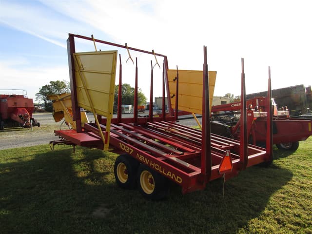 Image of New Holland 1037 equipment image 4