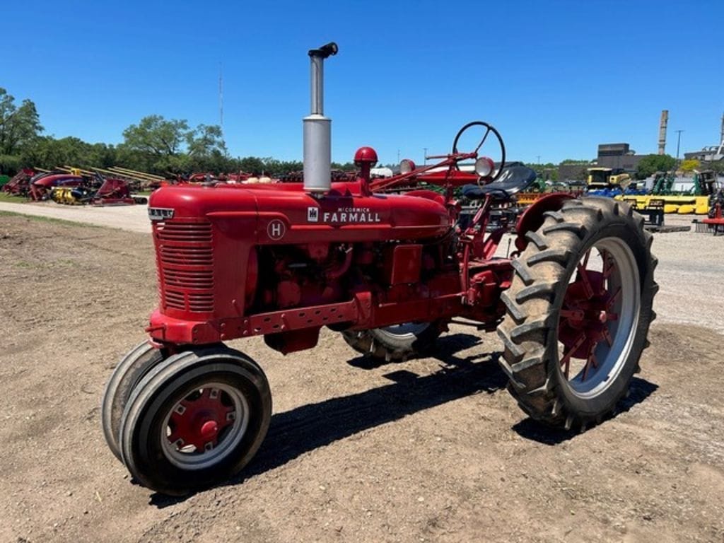 1943 Farmall H Equipment Image0