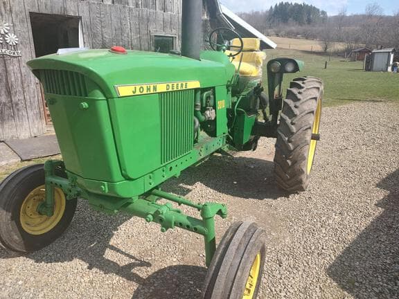 Image of John Deere 3010 equipment image 1