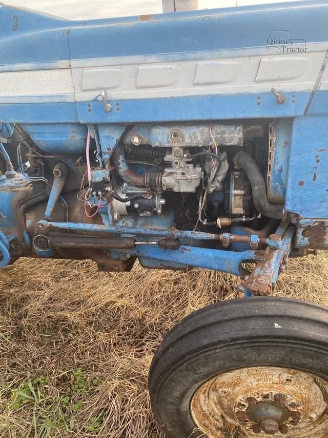 Image of Ford 3000 equipment image 2