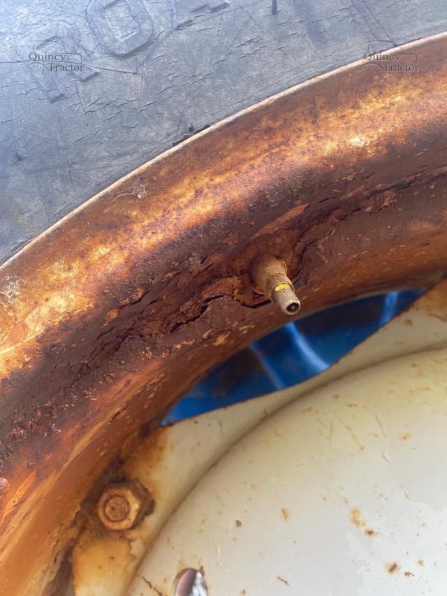 Image of Ford 3000 equipment image 4