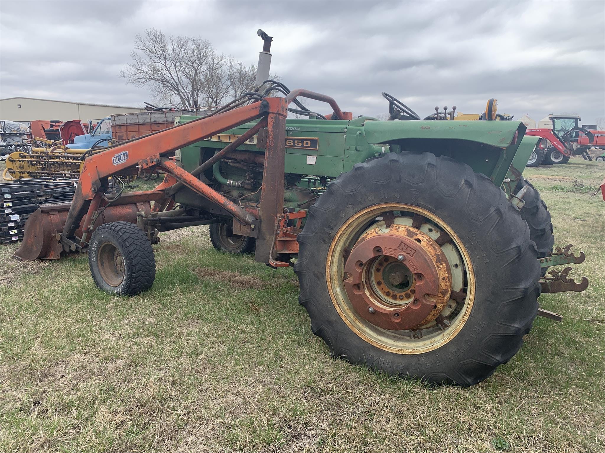 1968 Oliver 1650 Equipment Image0