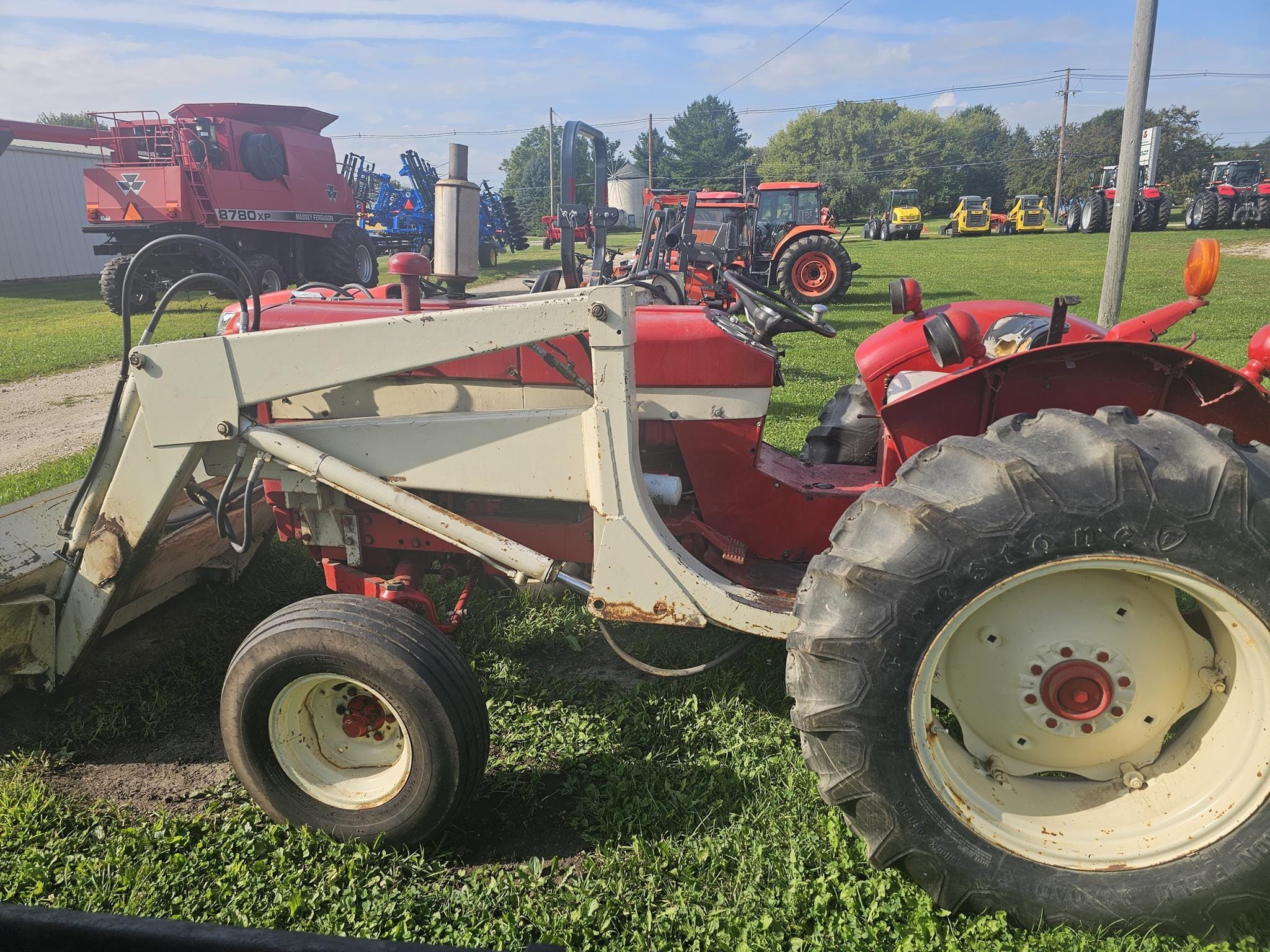 1969 International Harvester 544 Equipment Image0