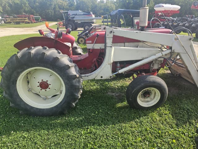 Image of International Harvester 544 equipment image 4