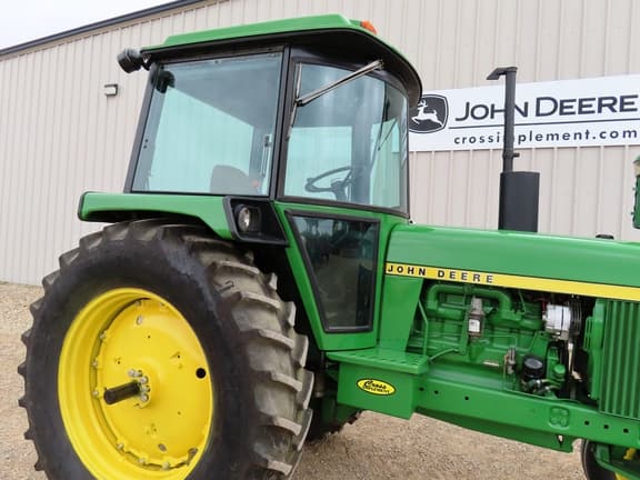 Image of John Deere 4030 equipment image 3