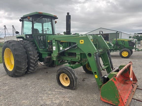 Image of John Deere 4430 equipment image 1