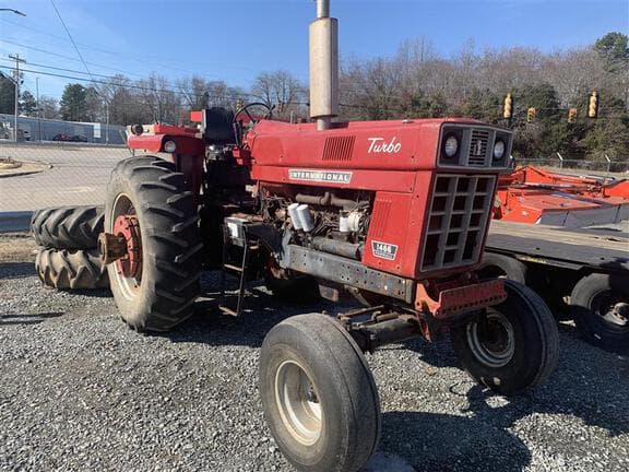Image of International Harvester 1466 equipment image 1