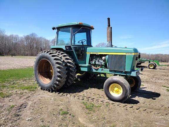 Image of John Deere 4430 equipment image 1