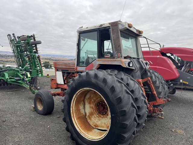 Image of International Harvester 1086 equipment image 4