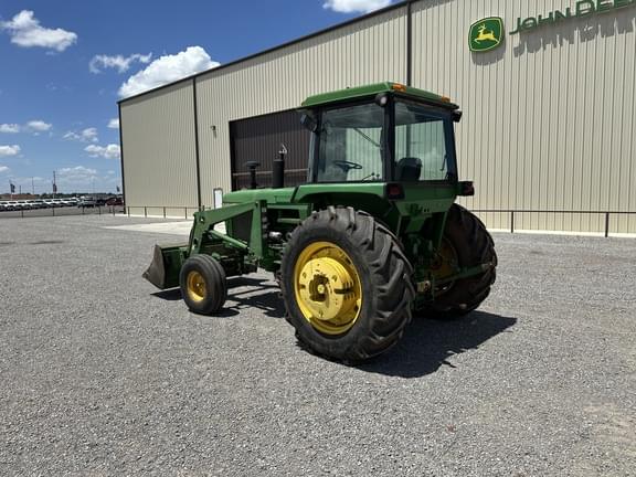 Image of John Deere 4230 equipment image 2