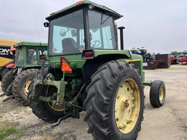 Image of John Deere 4430 equipment image 2