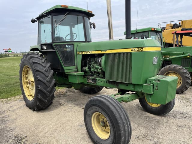 Image of John Deere 4430 equipment image 1