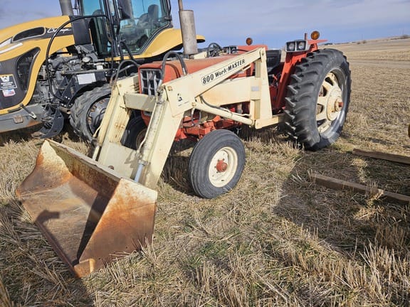 1977 International Harvester 674 Equipment Image0