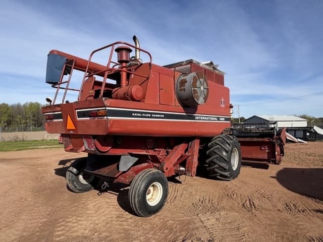 Image of International Harvester 1460 equipment image 4