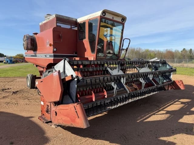 Image of International Harvester 1460 equipment image 2