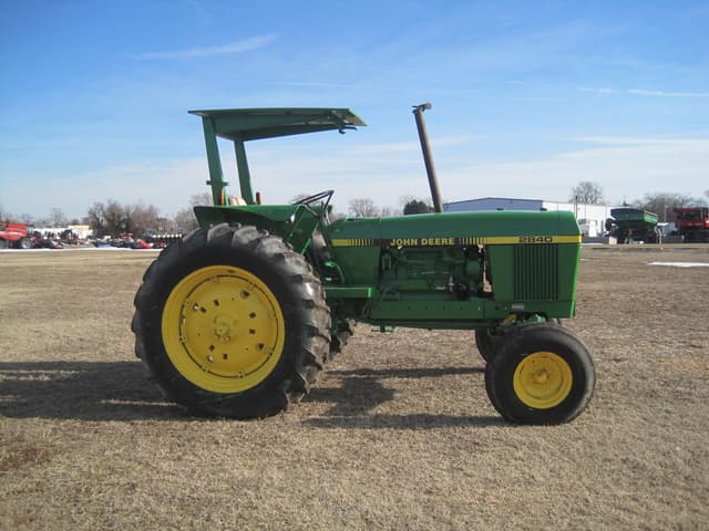 Image of John Deere 2840 equipment image 3