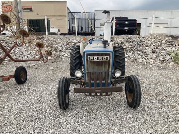 Image of Ford 2600 equipment image 2