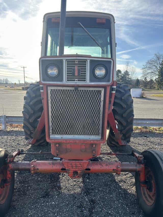 Image of International Harvester 1086 equipment image 2