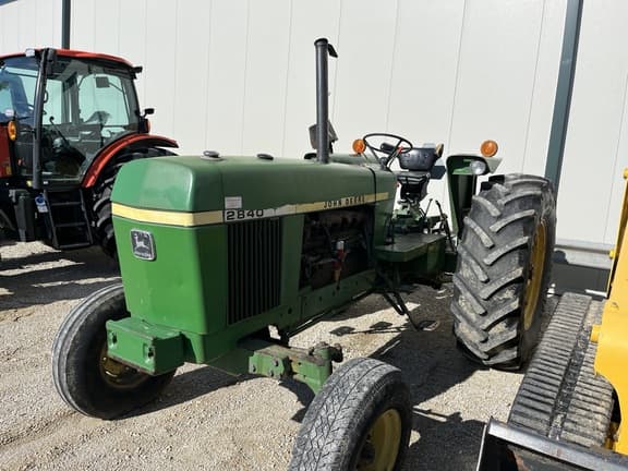 Image of John Deere 2840 equipment image 2