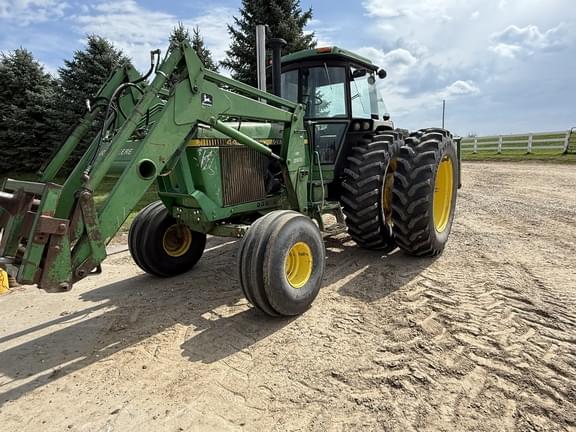 Image of John Deere 4440 equipment image 2
