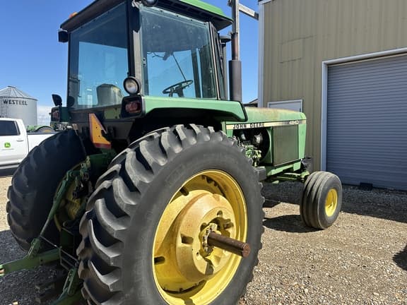 Image of John Deere 4840 equipment image 1