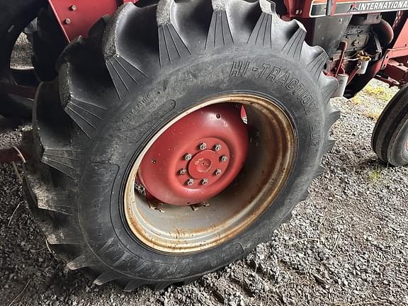 Image of International Harvester 484 equipment image 3