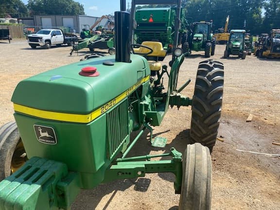 Image of John Deere 2040 equipment image 3