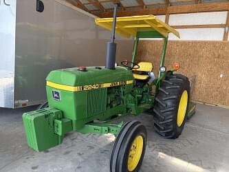 Image of John Deere 2240 equipment image 2