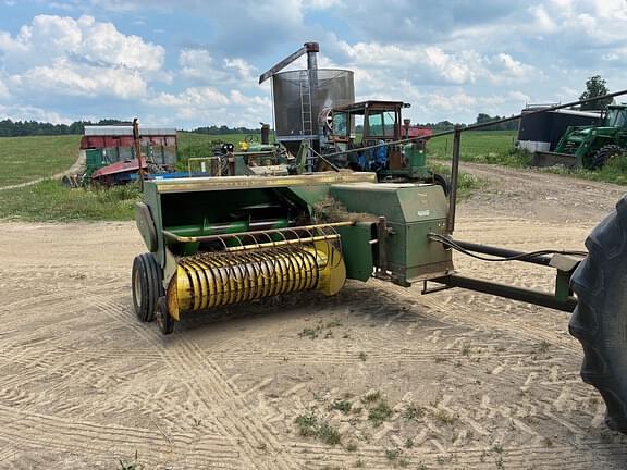 Image of John Deere 336 Primary image