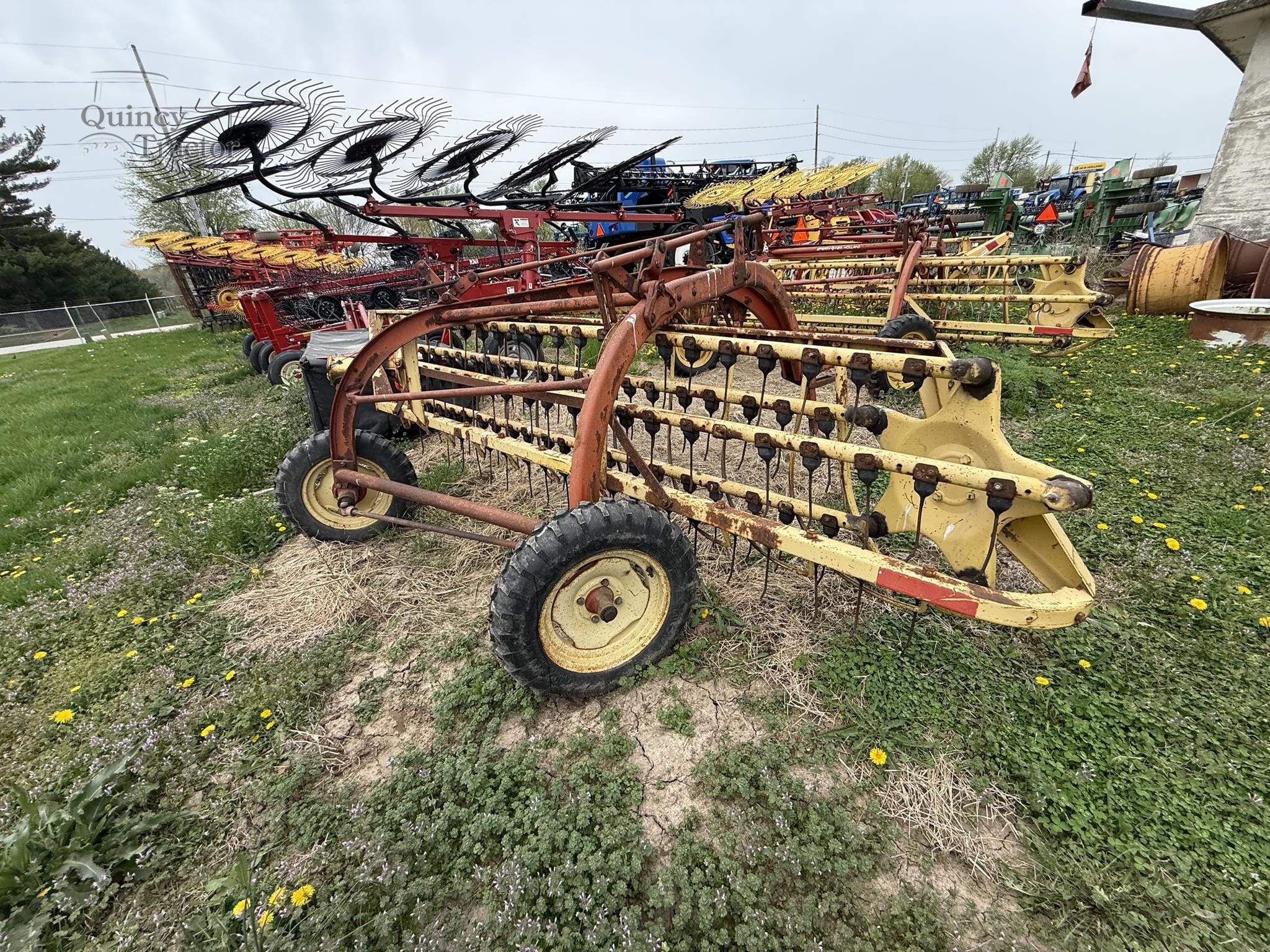 1980 New Holland Rolabar 258 Equipment Image0