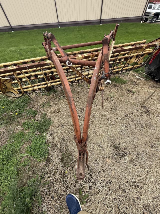 Image of New Holland Rolabar 258 equipment image 2