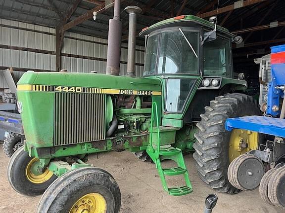 Image of John Deere 4440 equipment image 1