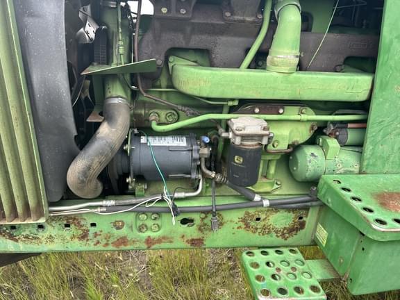Image of John Deere 4440 equipment image 2