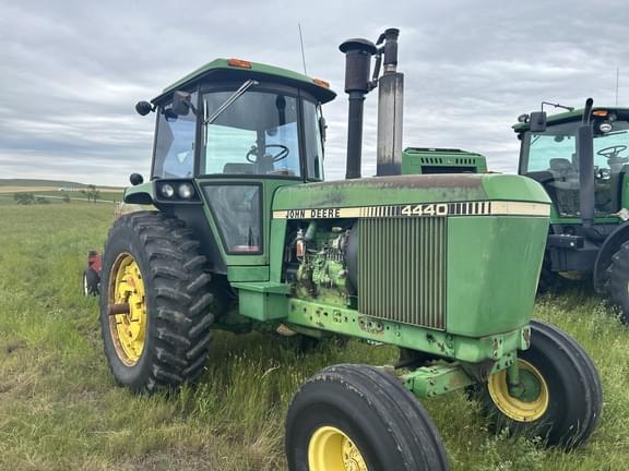 Image of John Deere 4440 Primary image