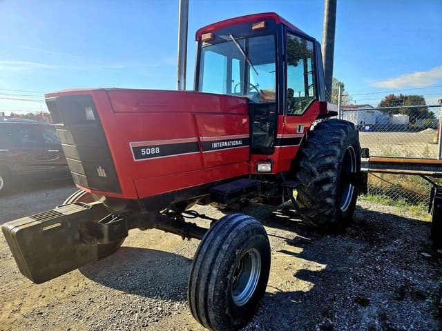 Image of International Harvester 5088 equipment image 1