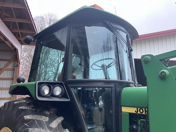 Image of John Deere 2950 equipment image 2