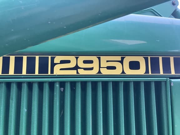 Image of John Deere 2950 equipment image 3