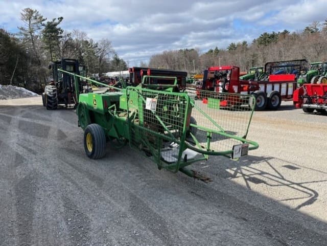 Image of John Deere 337 equipment image 4