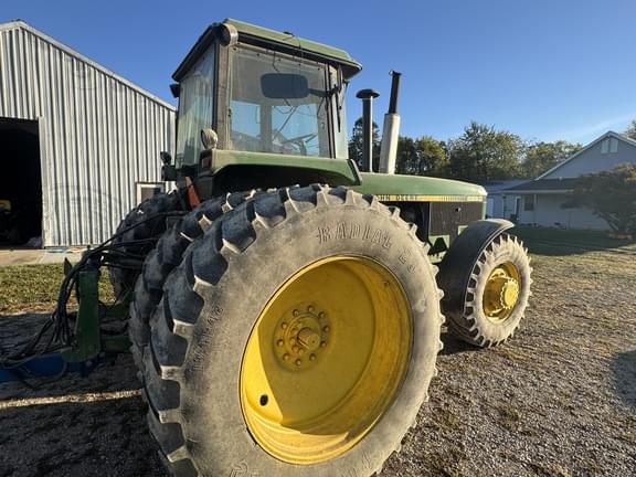 Image of John Deere 4850 equipment image 3