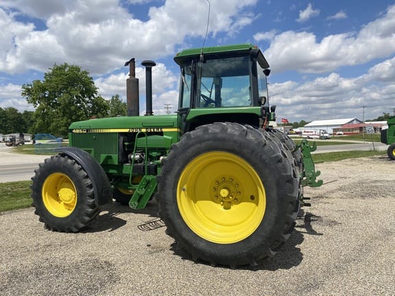 1984 John Deere 4850 Equipment Image0