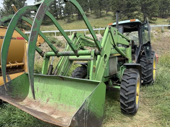 Image of John Deere 2950 equipment image 1