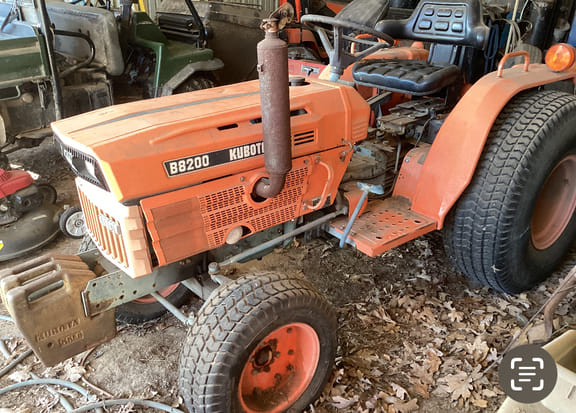 1985 Kubota B8200 Equipment Image0