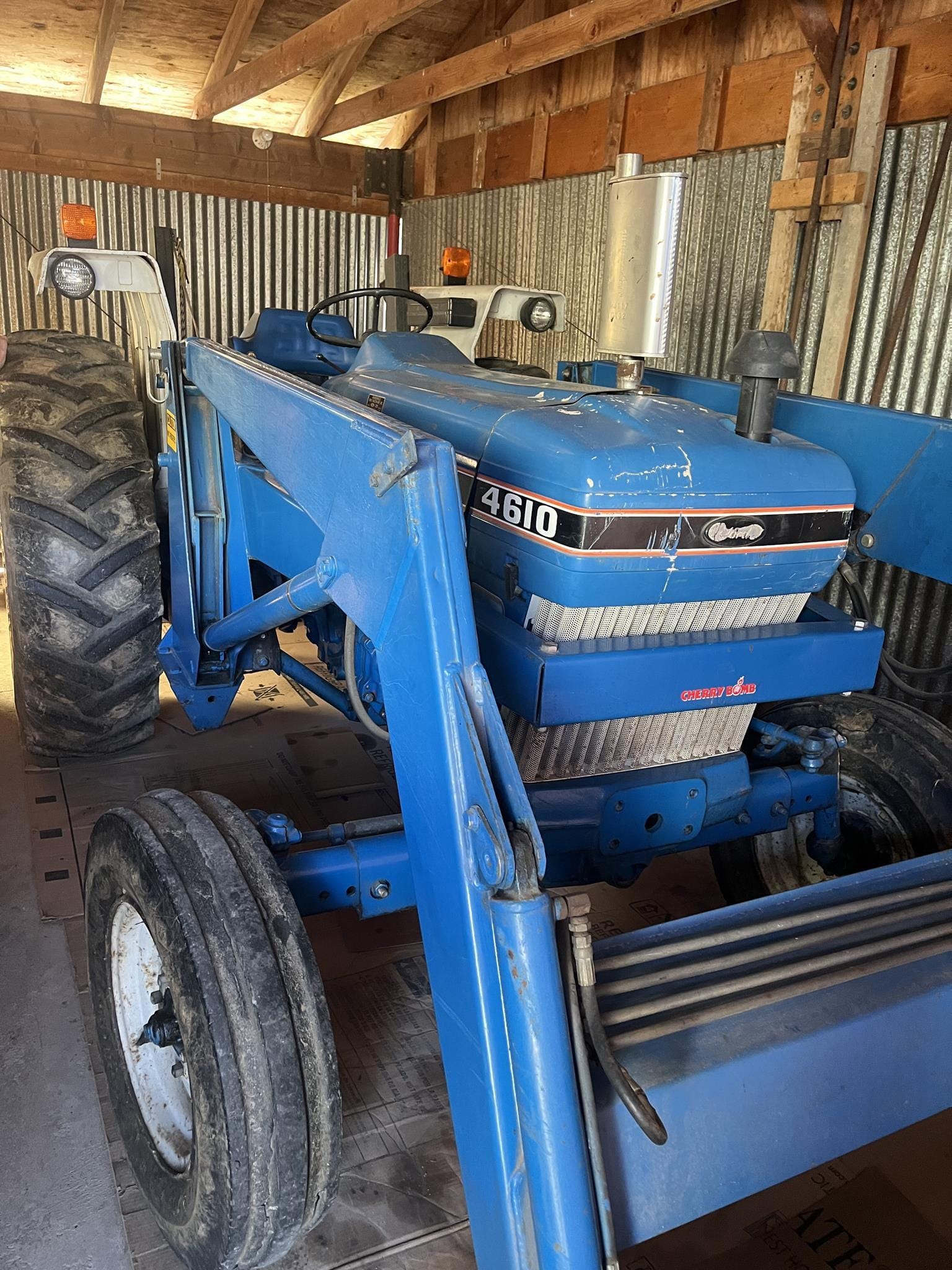 1987 Ford 4610 Equipment Image0